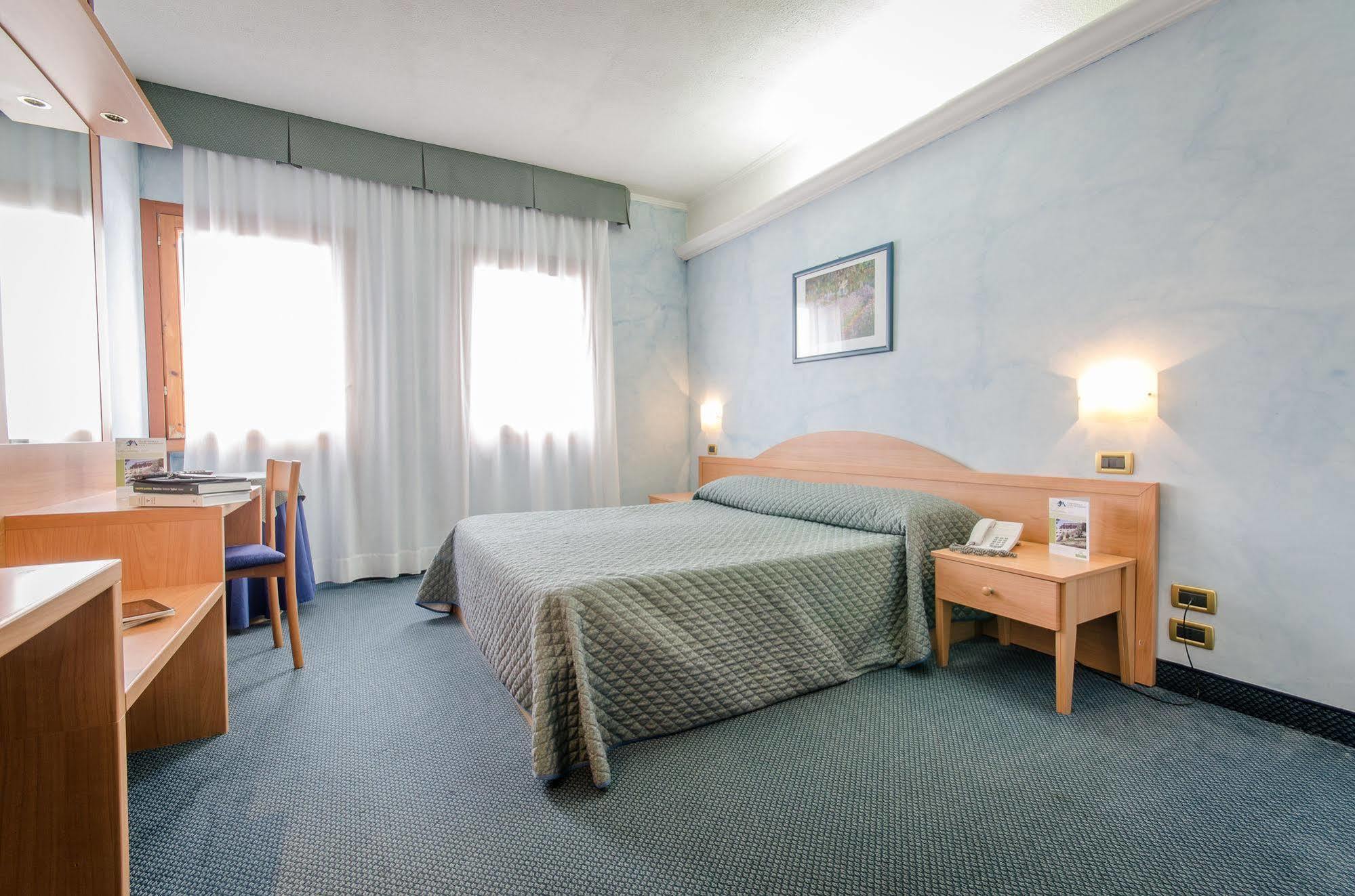 Hotel Residence Club Primula Pescasseroli Bagian luar foto